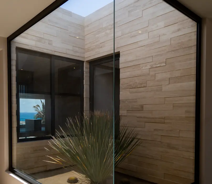 Handtrails Cellar Al Windows