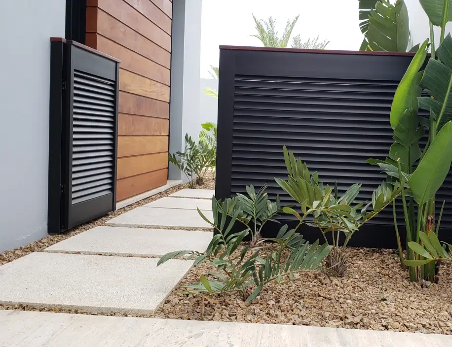 Handtrails Cellar Al Windows